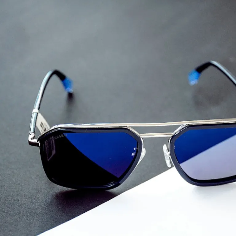 Protégez vos lunettes de soleil pour homme avec des étuis rigides adaptés